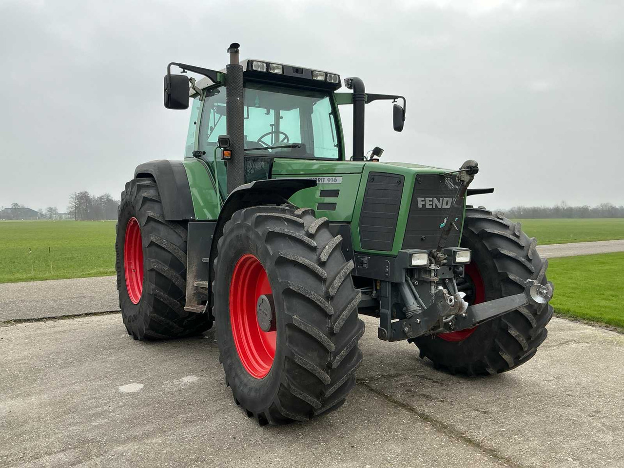 Fendt Favorit 916 - Traktor: das Bild 2 Fendt Favorit 916 - Traktor: das Bild 2