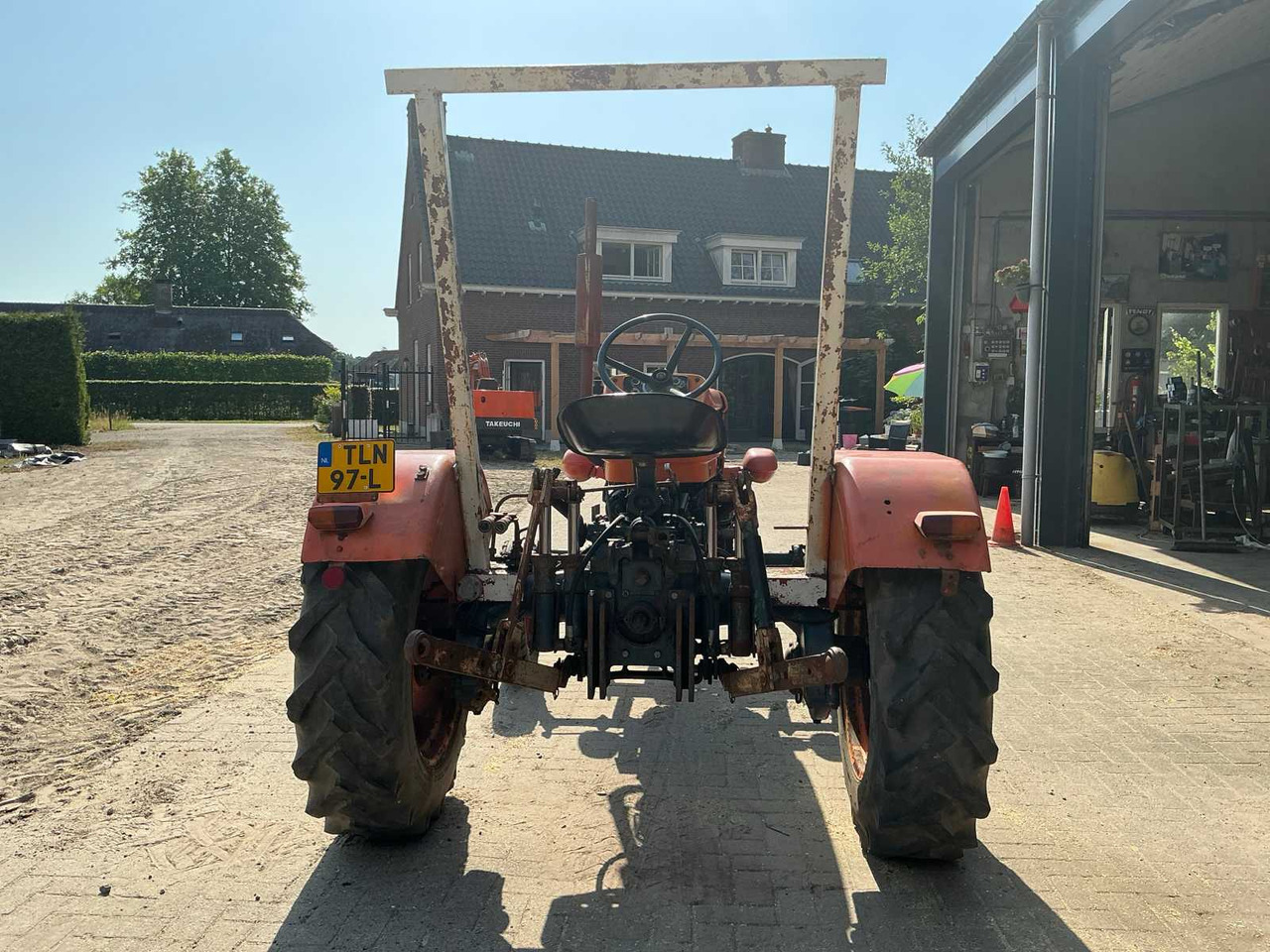 Fiat 300 - Traktor: das Bild 4 Fiat 300 - Traktor: das Bild 4