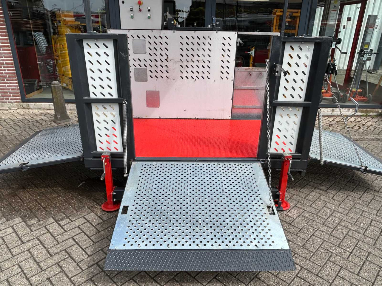 HP 1500T - Arbeitsbühne: das Bild 3 HP 1500T - Arbeitsbühne: das Bild 3