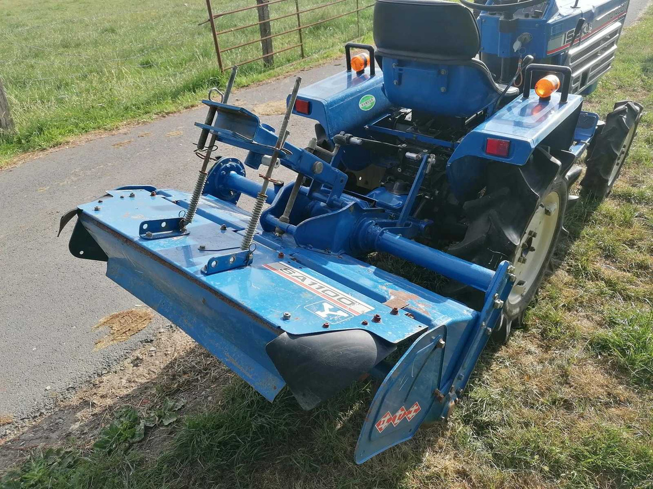 Iseki TU 1400 - Kleintraktor: das Bild 4 Iseki TU 1400 - Kleintraktor: das Bild 4