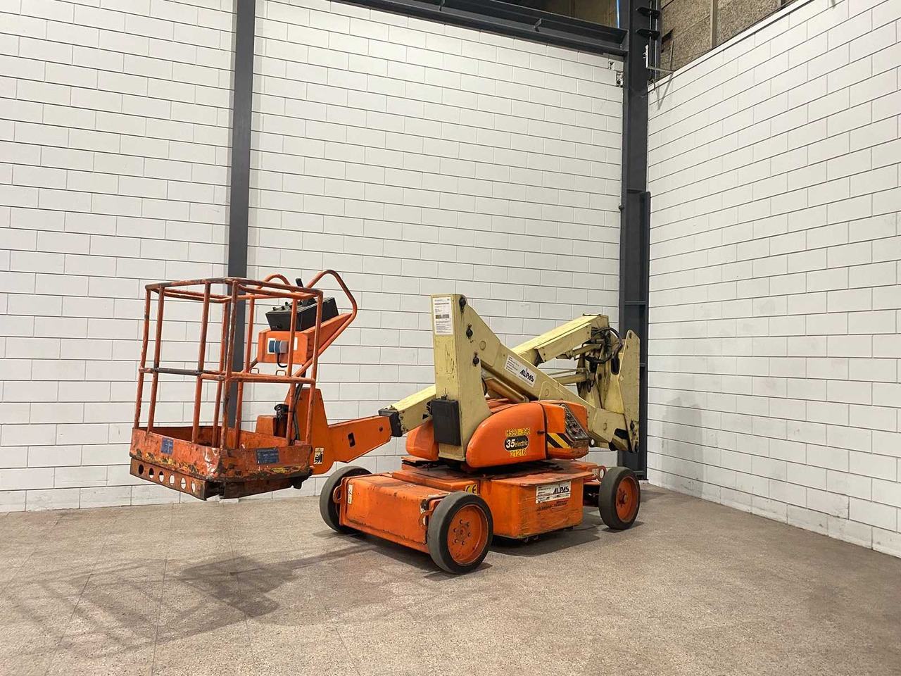 JLG N35E - Arbeitsbühne: das Bild 1 JLG N35E - Arbeitsbühne: das Bild 1