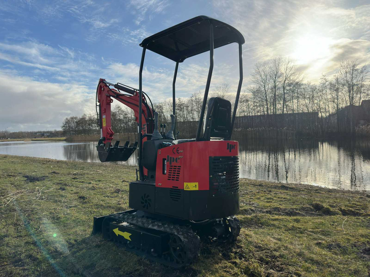 JPC HT12 - Minibagger: das Bild 4 JPC HT12 - Minibagger: das Bild 4