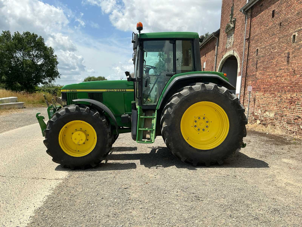 John Deere 6910 AS - Traktor: das Bild 2 John Deere 6910 AS - Traktor: das Bild 2