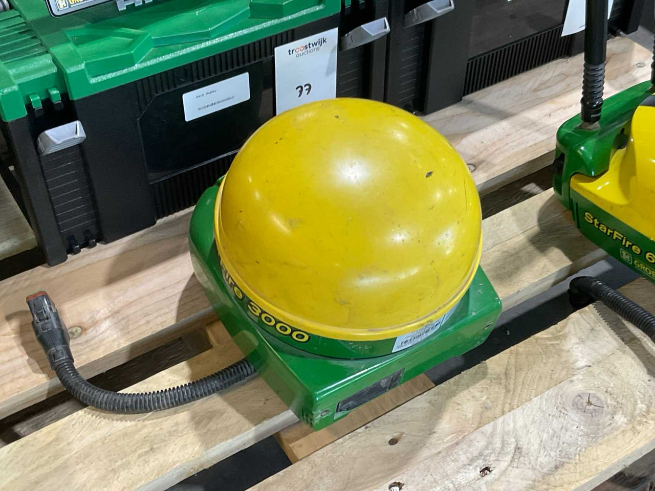 John Deere StarFire 3000 / G5 Universal - Frontlader für Traktor: das Bild 3 John Deere StarFire 3000 / G5 Universal - Frontlader für Traktor: das Bild 3