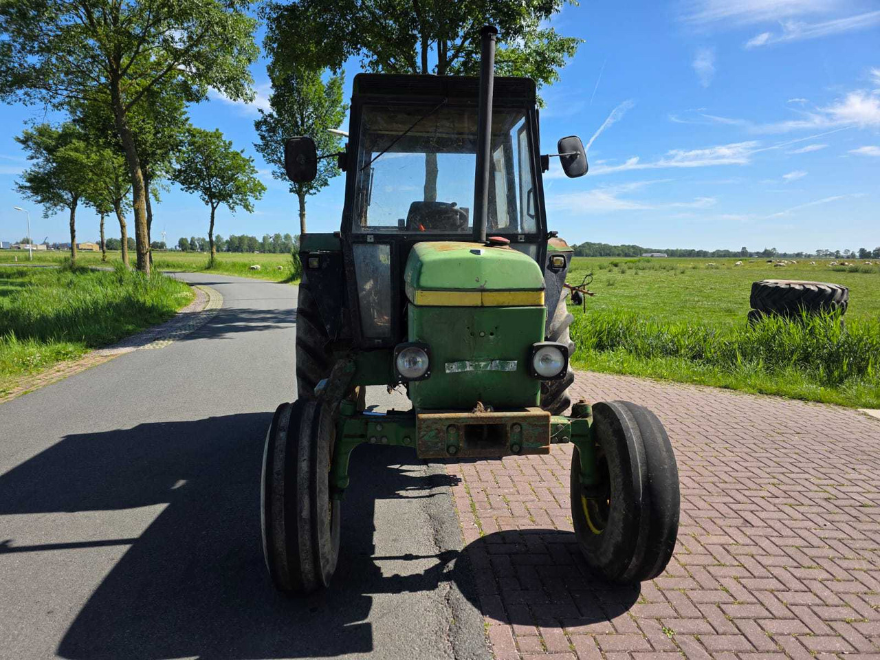 John deere 2140 - Traktor: das Bild 3 John deere 2140 - Traktor: das Bild 3