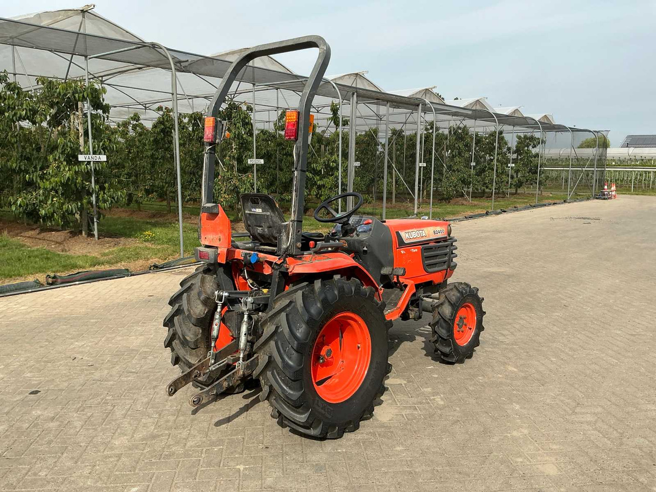 Kubota B2400 - Kleintraktor: das Bild 5 Kubota B2400 - Kleintraktor: das Bild 5