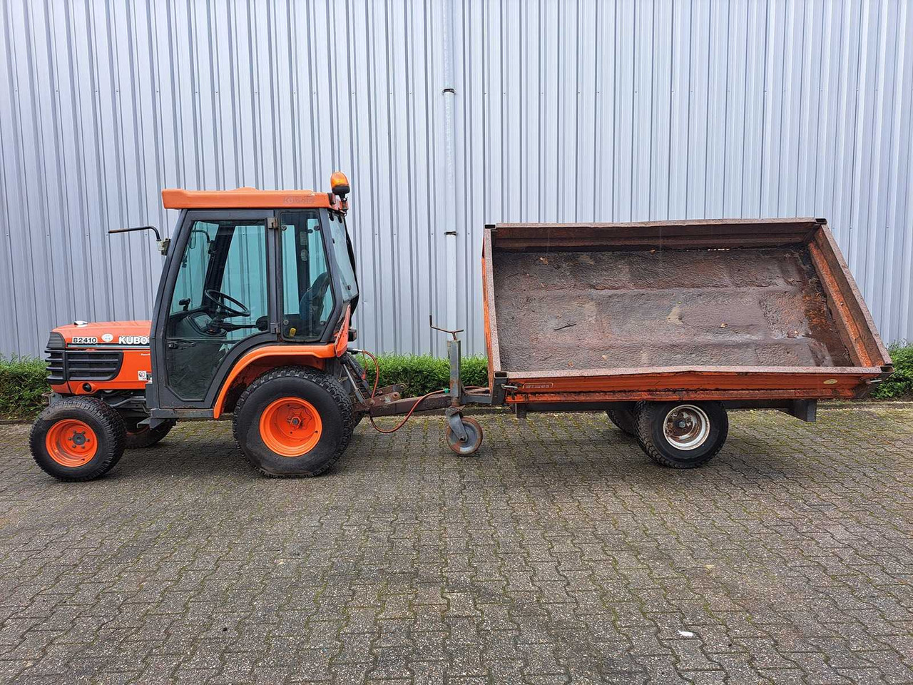 Kubota B2410 - Kleintraktor: das Bild 3 Kubota B2410 - Kleintraktor: das Bild 3