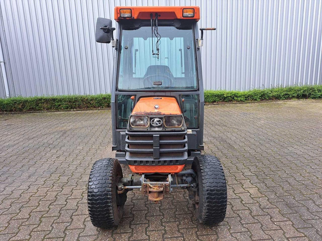 Kubota B2410 - Kleintraktor: das Bild 2 Kubota B2410 - Kleintraktor: das Bild 2