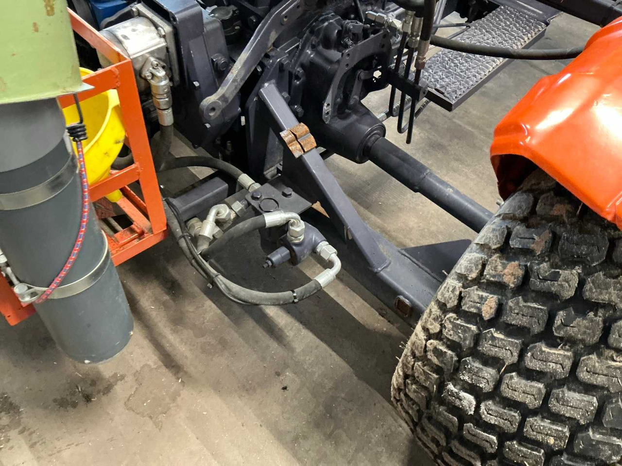 Kleintraktor Kubota B7000 4WD: das Bild 9
