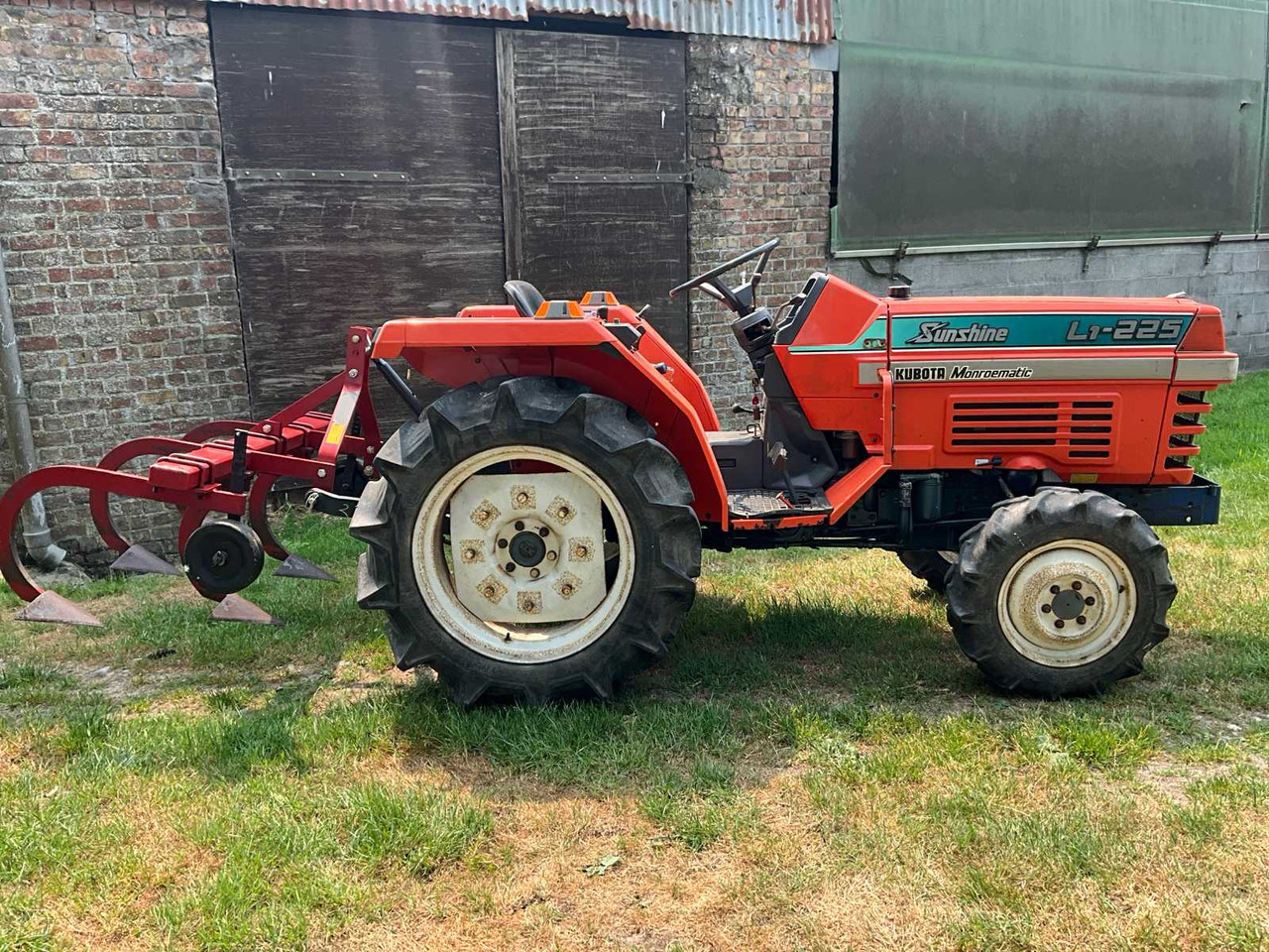 Kubota Sunshine L1-225 - Kleintraktor: das Bild 4 Kubota Sunshine L1-225 - Kleintraktor: das Bild 4