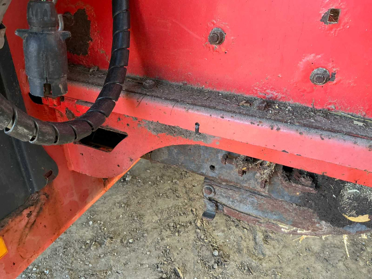 Futtermischwagen Kuhn Euvi85: das Bild 9