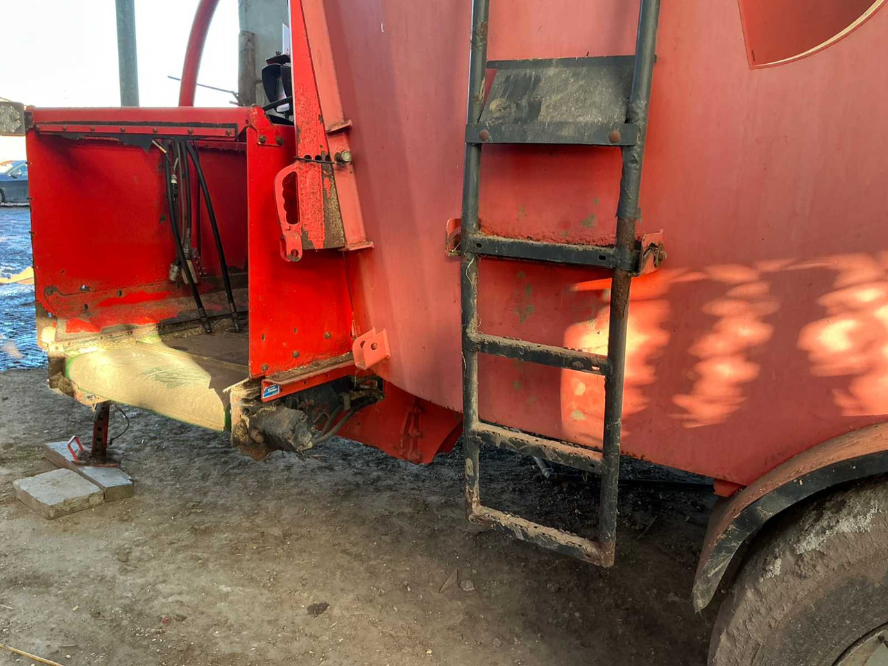 Futtermischwagen Kuhn Euvi85: das Bild 7