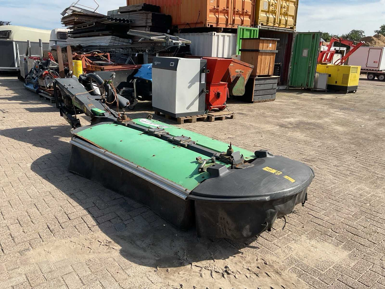 Kuhn VGPP pz320 - Grünlandtechnik: das Bild 4 Kuhn VGPP pz320 - Grünlandtechnik: das Bild 4
