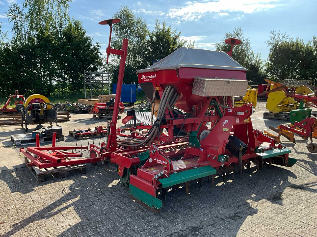 Kvernelamd NG-M 101 / ACCORD DA - Sätechnik: das Bild 2 Kvernelamd NG-M 101 / ACCORD DA - Sätechnik: das Bild 2
