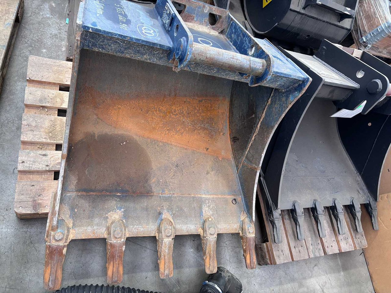 LEHNHOFF - CTL10 - 2016 - LOW SPOON 1000 MM WIDE, SW MS08 - Radlader: das Bild 3 LEHNHOFF - CTL10 - 2016 - LOW SPOON 1000 MM WIDE, SW MS08 - Radlader: das Bild 3