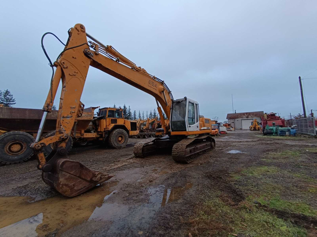 LIEBHERR - 2001 - R924 - TRACKED EXCAVATOR - Bagger: das Bild 3 LIEBHERR - 2001 - R924 - TRACKED EXCAVATOR - Bagger: das Bild 3