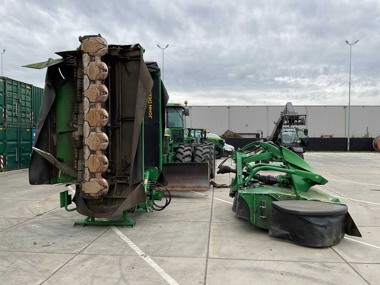 John Deere F310R + R870R - Landmaschine: das Bild 4 John Deere F310R + R870R - Landmaschine: das Bild 4