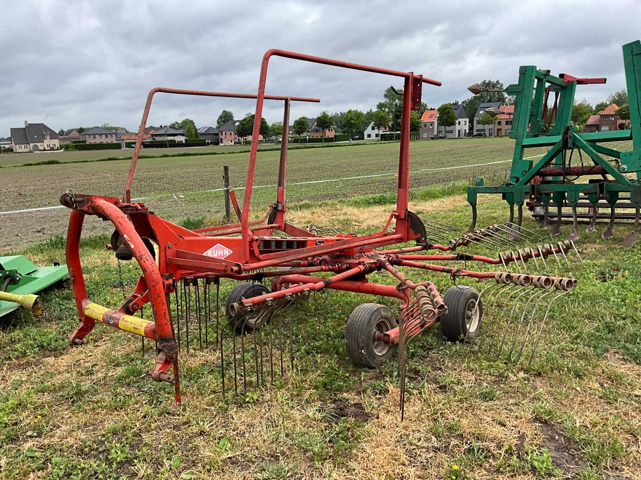 Kuhn GA 381 GM - Landmaschine: das Bild 1 Kuhn GA 381 GM - Landmaschine: das Bild 1