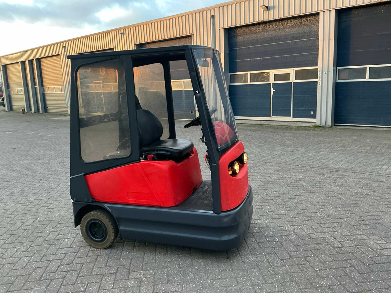 Linde P60Z - Kommunaltraktor: das Bild 5 Linde P60Z - Kommunaltraktor: das Bild 5