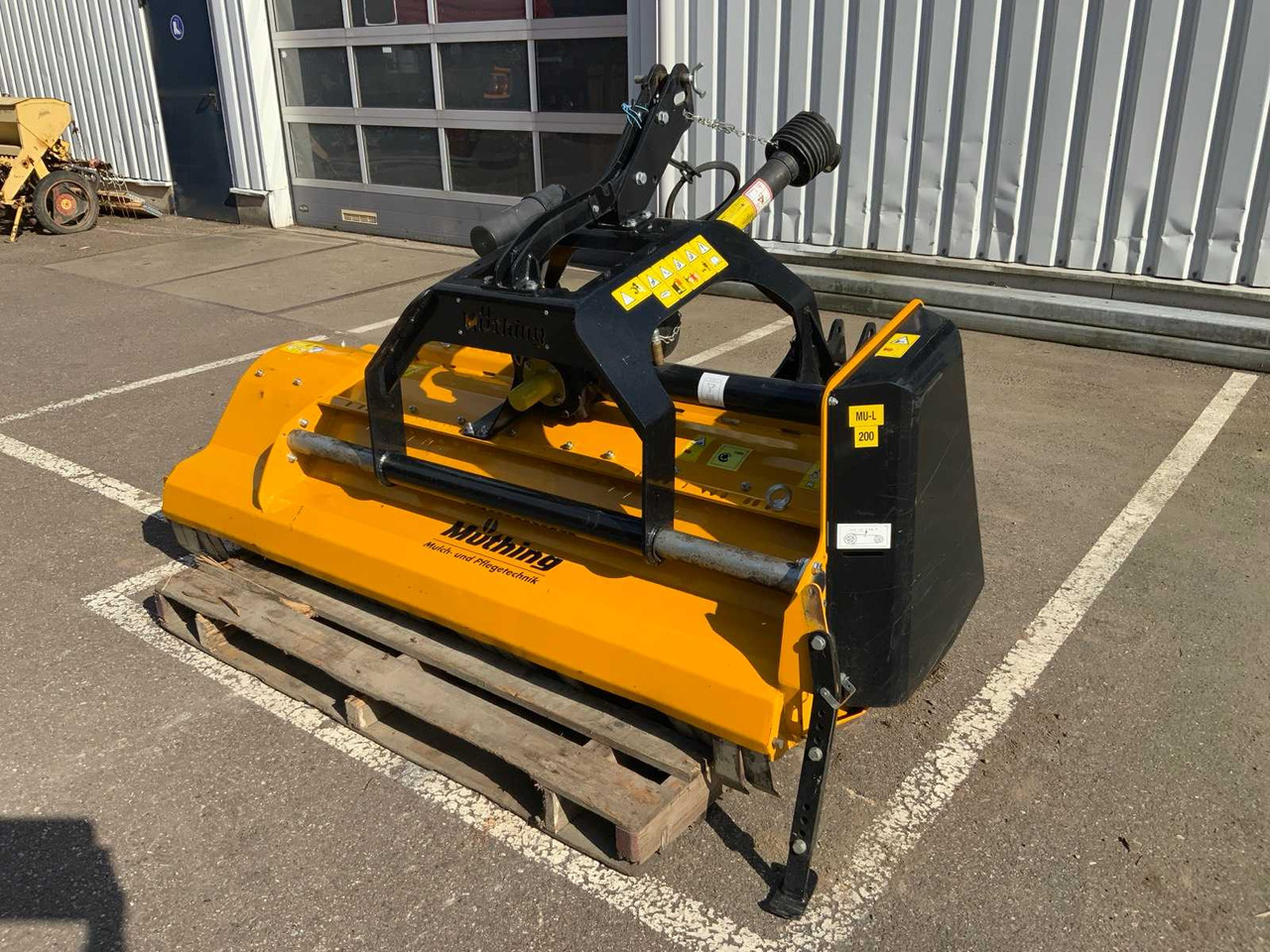 Muthing MU-L 200 - Schlegelmäher: das Bild 1 Muthing MU-L 200 - Schlegelmäher: das Bild 1