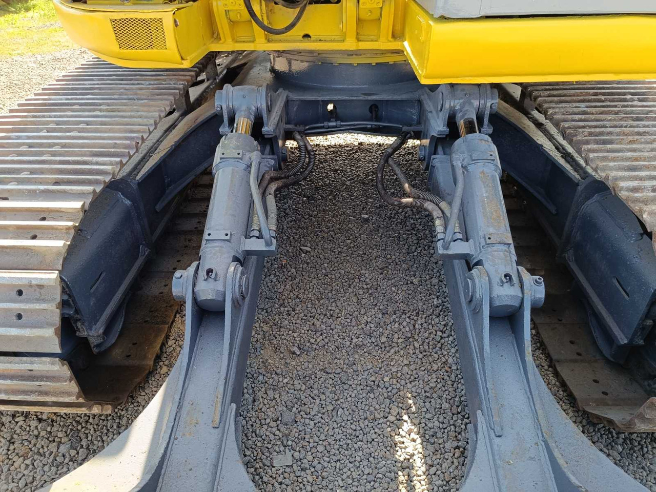 Bagger NEW HOLLAND KOBELCO - E-135-SR - TRACKED EXCAVATOR - 2011: das Bild 9