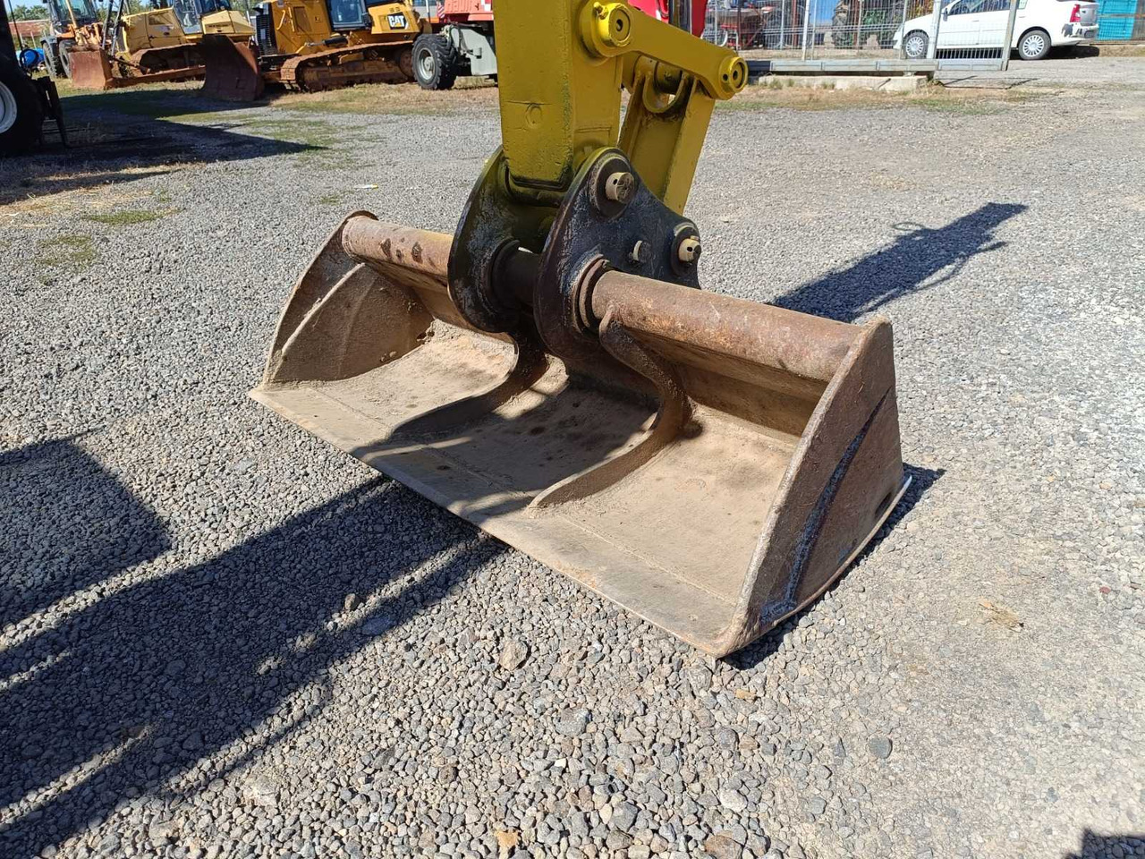 Bagger NEW HOLLAND KOBELCO - E-135-SR - TRACKED EXCAVATOR - 2011: das Bild 13