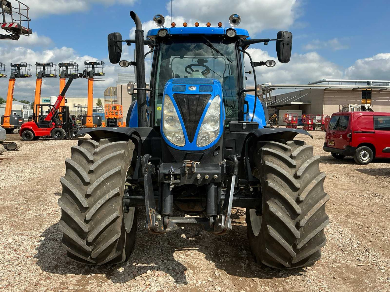New holland T7.210 - Traktor: das Bild 2 New holland T7.210 - Traktor: das Bild 2