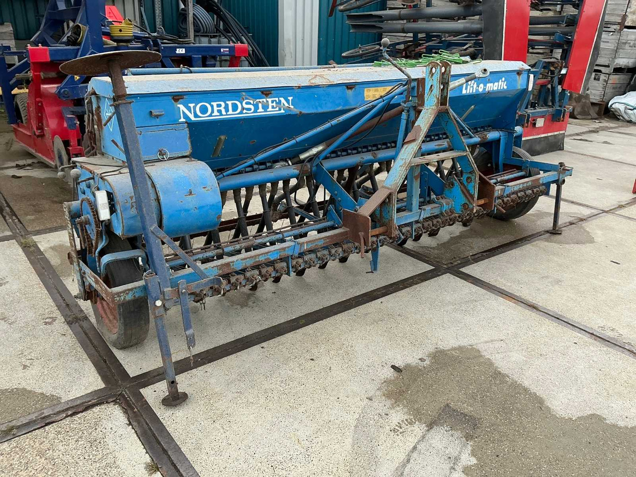 Nordsten Lift-O-Matic - Sätechnik: das Bild 1 Nordsten Lift-O-Matic - Sätechnik: das Bild 1