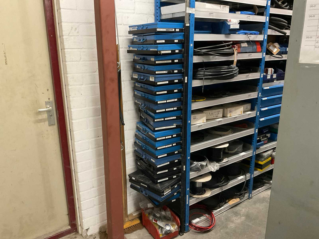 Partij Grijpvoorraad - Frontlader für Traktor: das Bild 2 Partij Grijpvoorraad - Frontlader für Traktor: das Bild 2