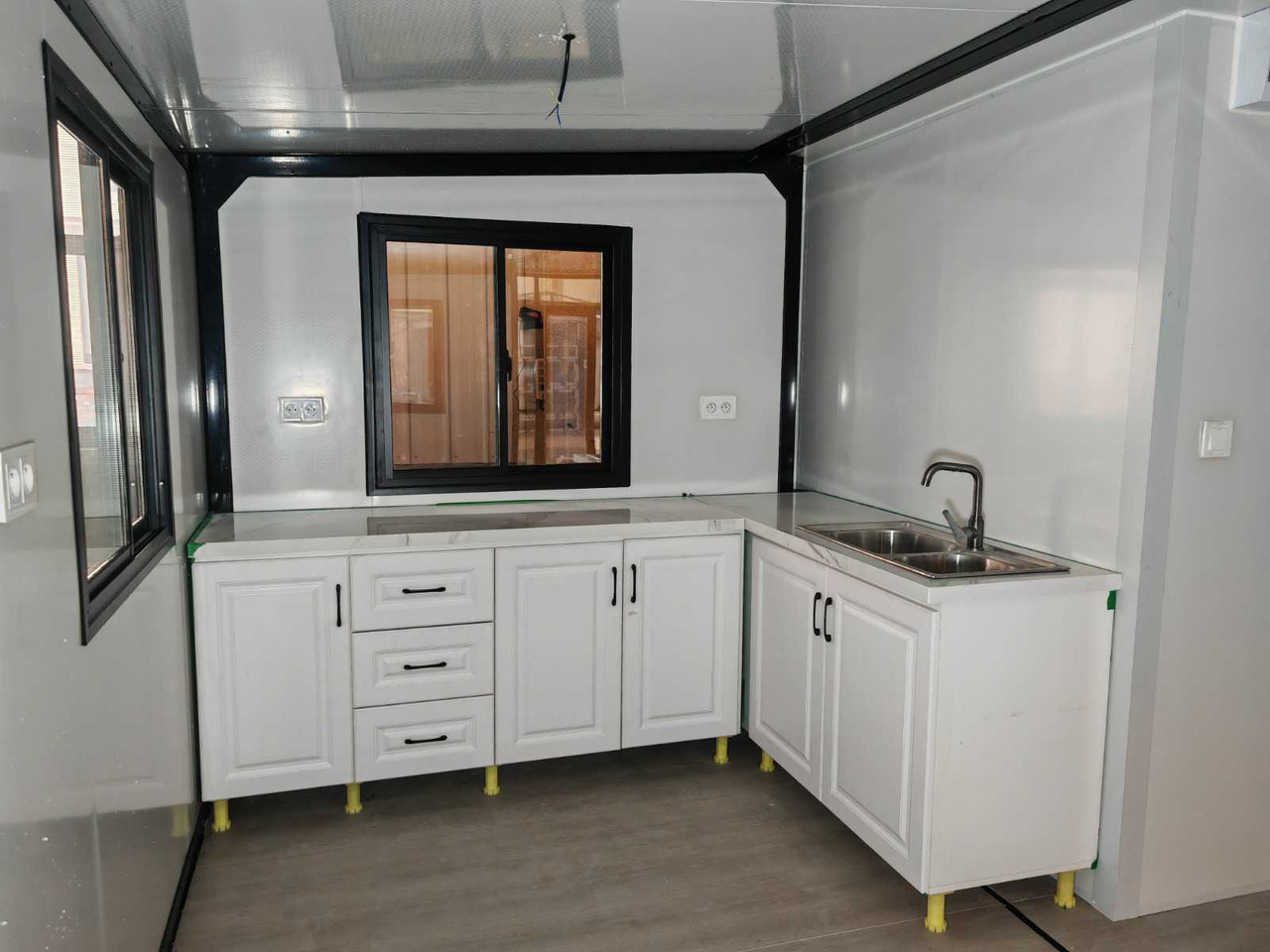 Wohncontainer Rhino Houses 36,5 m2: das Bild 17