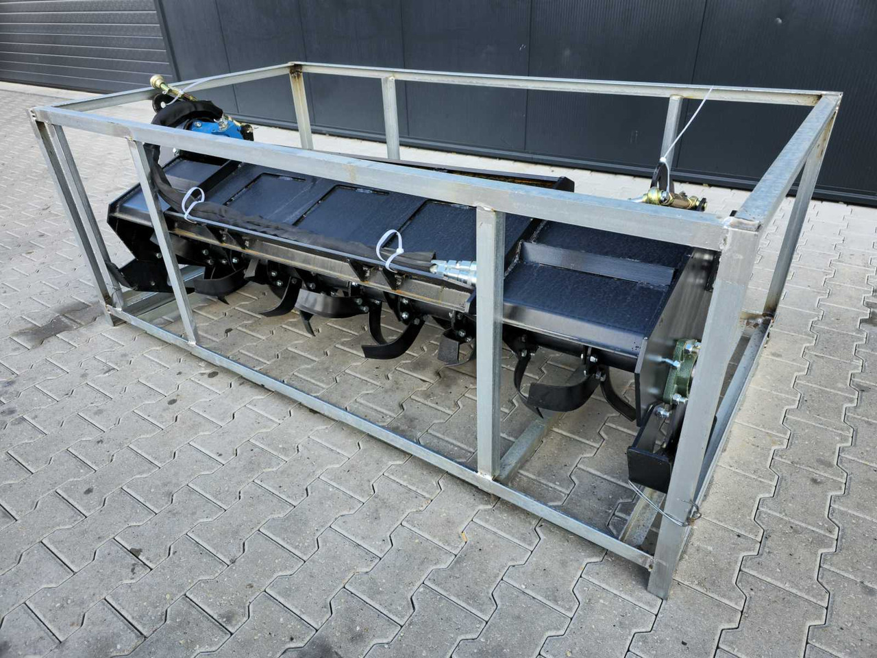 Roterende Cultivator - Grubber: das Bild 1 Roterende Cultivator - Grubber: das Bild 1