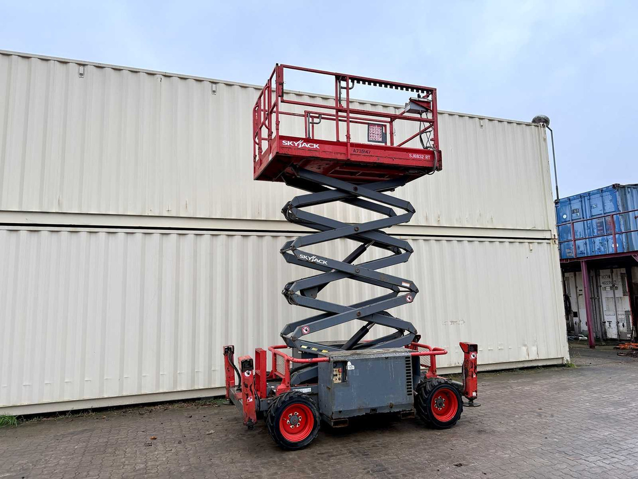 SKYJACK - SJ6832RT - 4X4 - DIESEL - 11.8 METERS - 2016 - AERIAL WORK PLATFORM - Arbeitsbühne: das Bild 2 SKYJACK - SJ6832RT - 4X4 - DIESEL - 11.8 METERS - 2016 - AERIAL WORK PLATFORM - Arbeitsbühne: das Bild 2