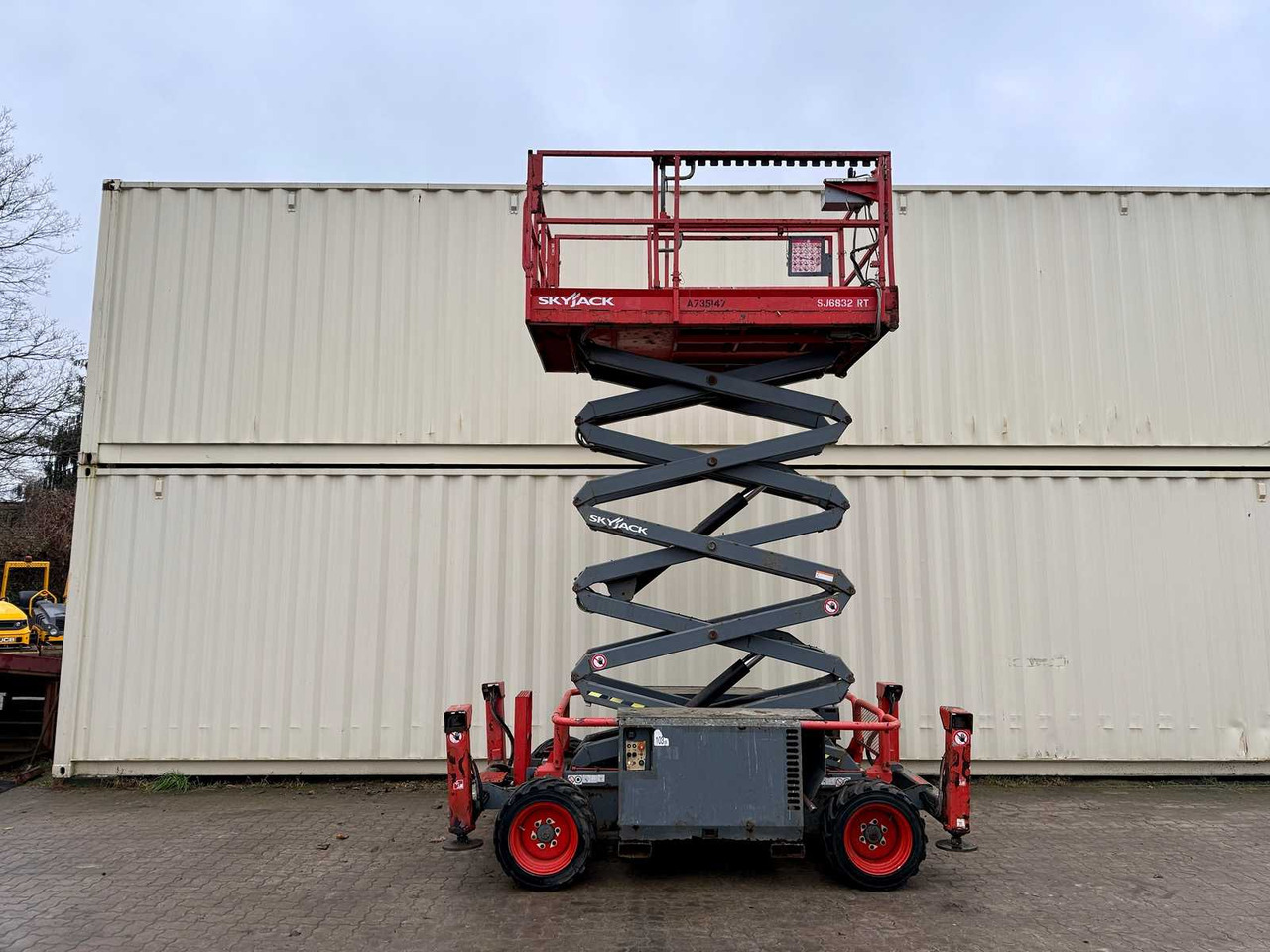 SKYJACK - SJ6832RT - 4X4 - DIESEL - 11.8 METERS - 2016 - AERIAL WORK PLATFORM - Arbeitsbühne: das Bild 1 SKYJACK - SJ6832RT - 4X4 - DIESEL - 11.8 METERS - 2016 - AERIAL WORK PLATFORM - Arbeitsbühne: das Bild 1