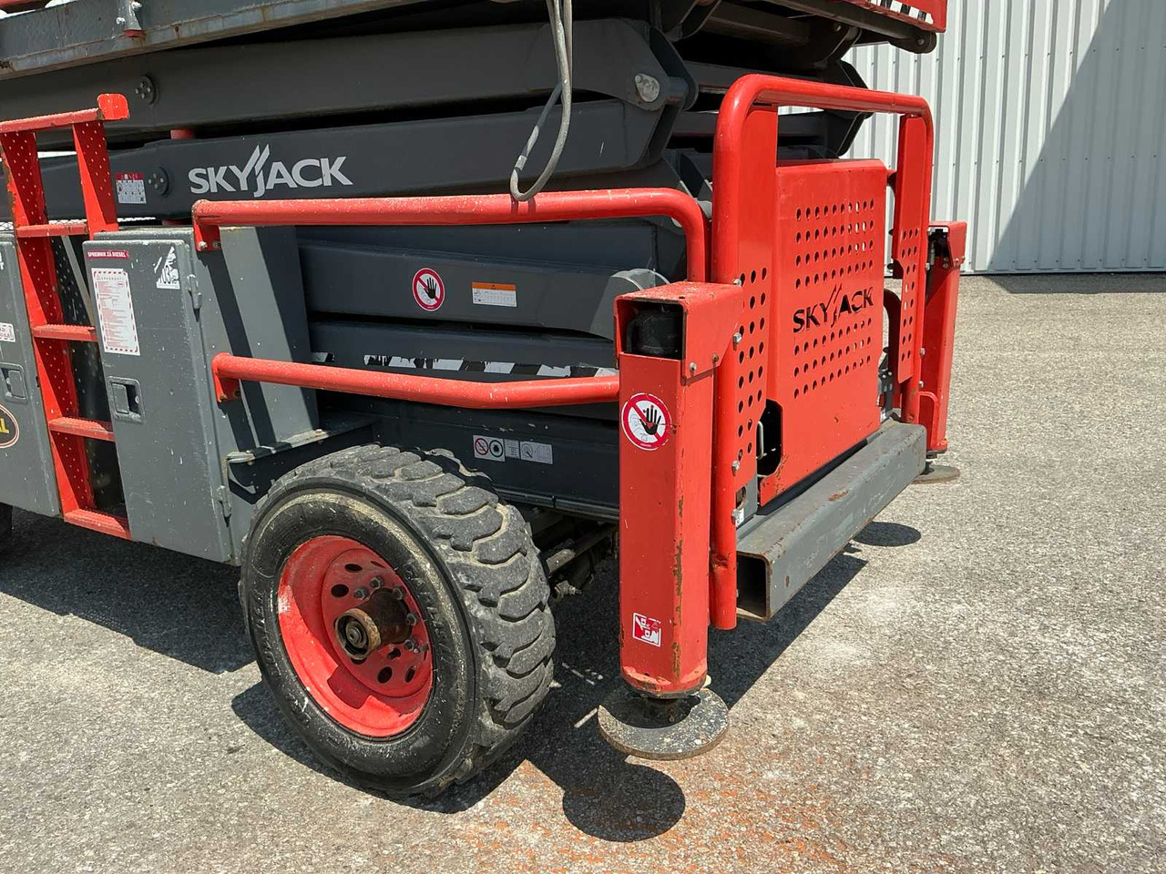 Arbeitsbühne Skyjack SJ8841 RT 4x4: das Bild 8