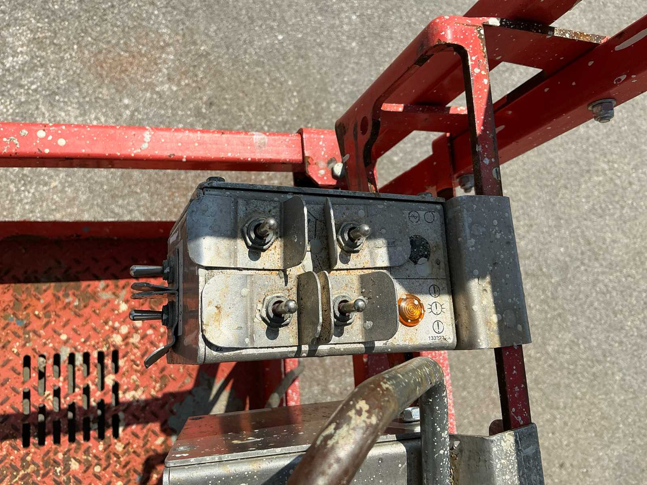 Arbeitsbühne Skyjack SJ8841 RT 4x4: das Bild 25
