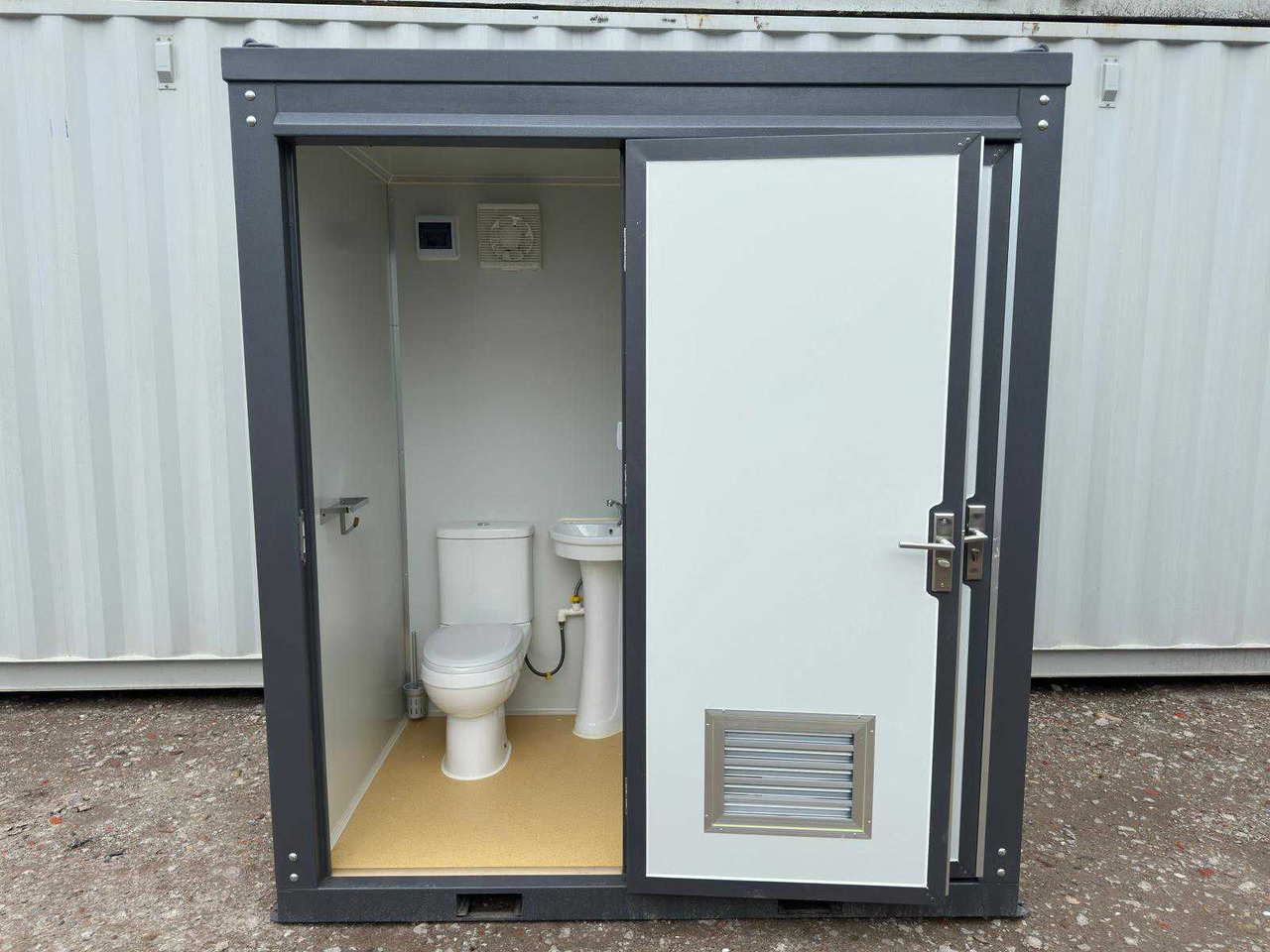 Stahlworks Double - Wohncontainer: das Bild 4 Stahlworks Double - Wohncontainer: das Bild 4