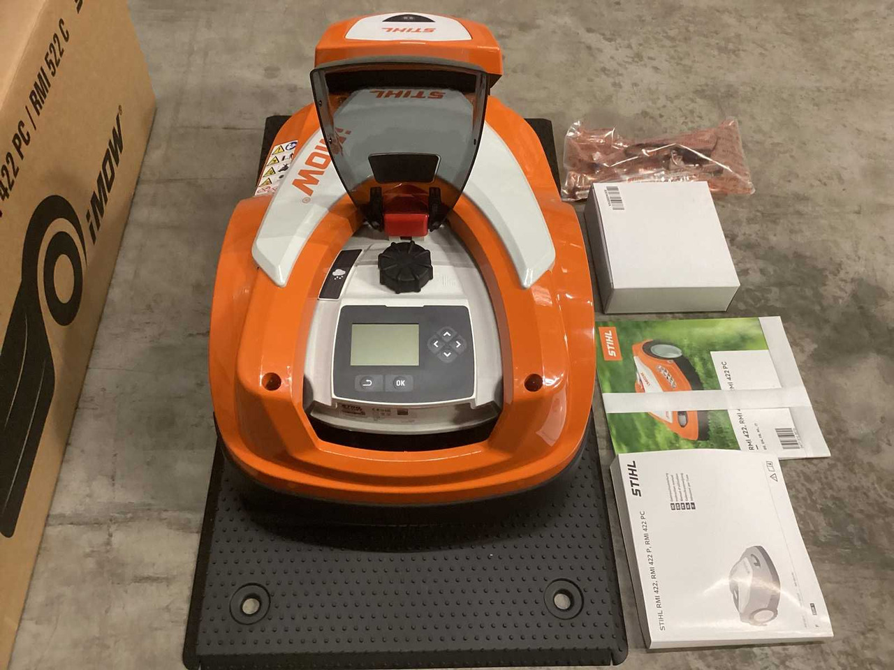 Stihl IMOW RMI 422 Robotic Lawn Mower - Grünlandtechnik: das Bild 3 Stihl IMOW RMI 422 Robotic Lawn Mower - Grünlandtechnik: das Bild 3