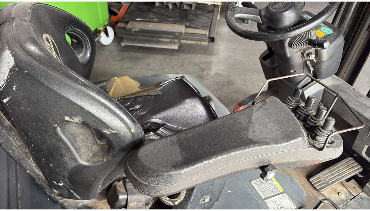 TOYOTA - 2005 - 7FBEF16 - FORKLIFT TRUCK - Gabelstapler: das Bild 3 TOYOTA - 2005 - 7FBEF16 - FORKLIFT TRUCK - Gabelstapler: das Bild 3