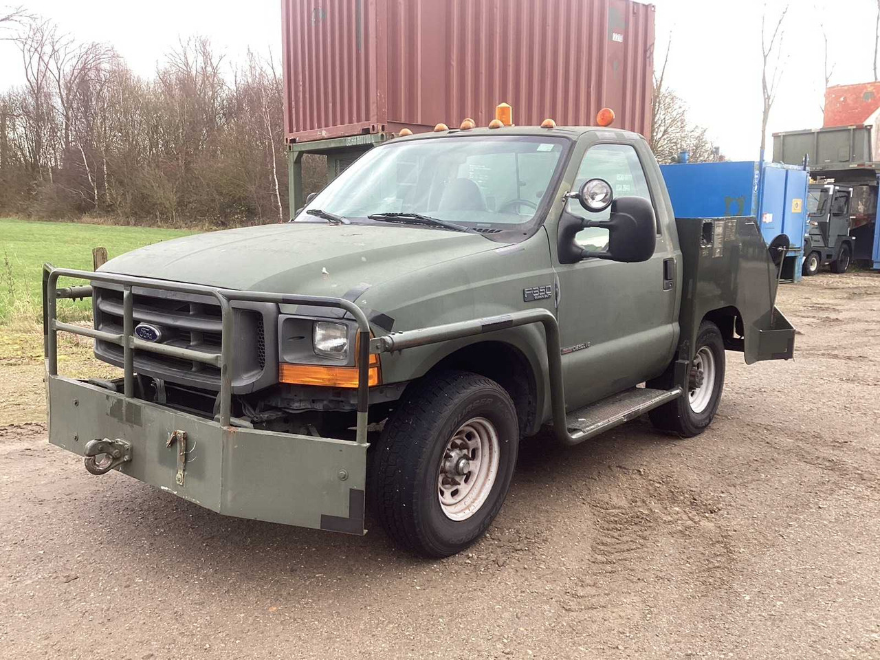2000 FORD F 350 AIRCRAFT TUG - Transporter: das Bild 1 2000 FORD F 350 AIRCRAFT TUG - Transporter: das Bild 1