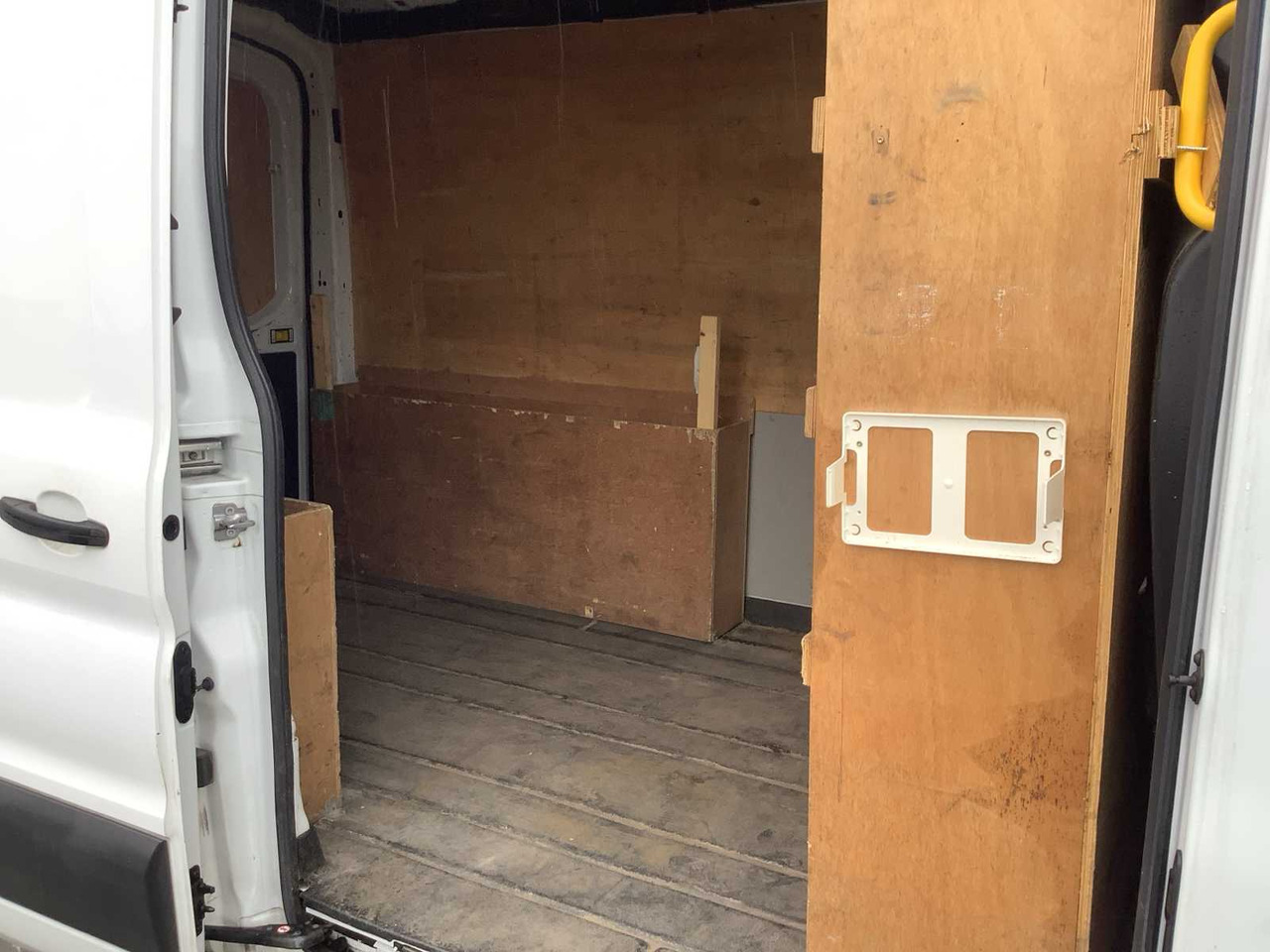 2019 - FORD - TRANSIT - 290 2.0 TDCI L2H2 TR - COMMERCIAL VEHICLE - Transporter: das Bild 5 2019 - FORD - TRANSIT - 290 2.0 TDCI L2H2 TR - COMMERCIAL VEHICLE - Transporter: das Bild 5