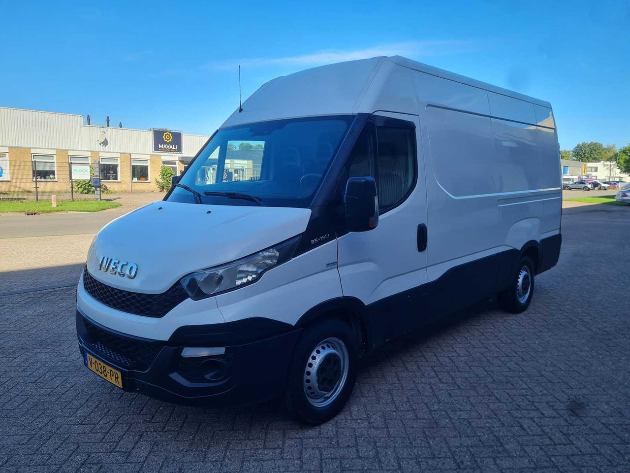IVECO - DAILY - 35S15V 2.3 352 H2 L - V-038-PR - Transporter: das Bild 1 IVECO - DAILY - 35S15V 2.3 352 H2 L - V-038-PR - Transporter: das Bild 1