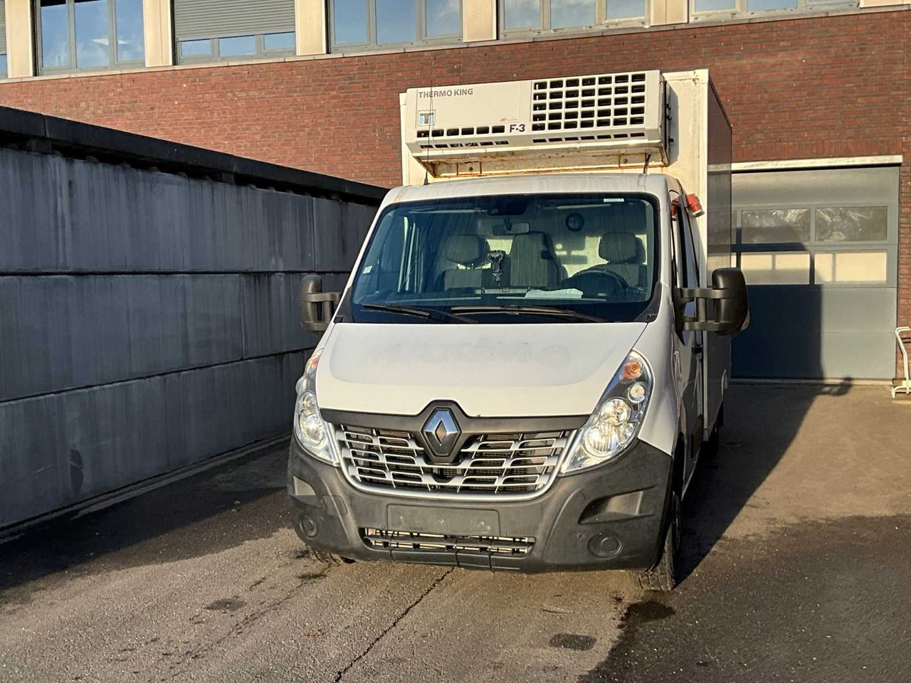 RENAULT MASTER 2.3 REFRIGERATED VAN - COMMERCIAL VEHICLE - Transporter: das Bild 2 RENAULT MASTER 2.3 REFRIGERATED VAN - COMMERCIAL VEHICLE - Transporter: das Bild 2