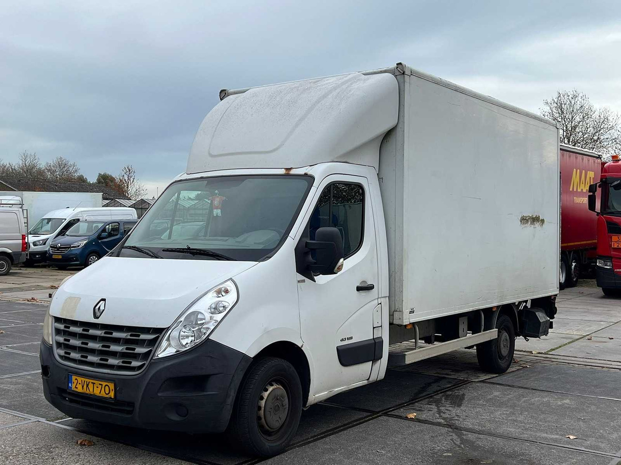 RENAULT MASTER T35 2.3 DCI L3H3 | 2-VKT-70 - Transporter: das Bild 2 RENAULT MASTER T35 2.3 DCI L3H3 | 2-VKT-70 - Transporter: das Bild 2