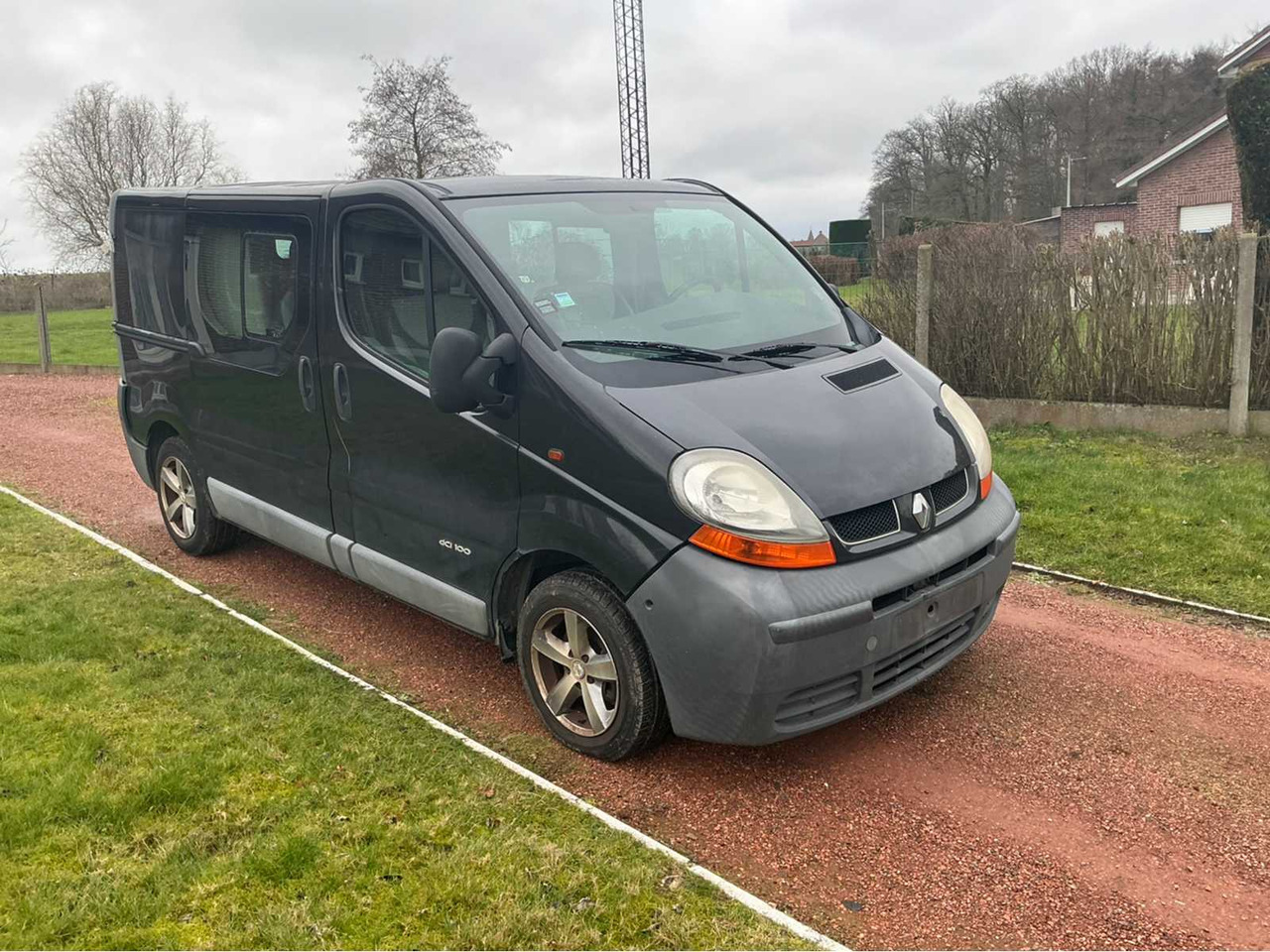 RENAULT TRAFIC COMMERCIAL VEHICLE - Transporter: das Bild 2 RENAULT TRAFIC COMMERCIAL VEHICLE - Transporter: das Bild 2