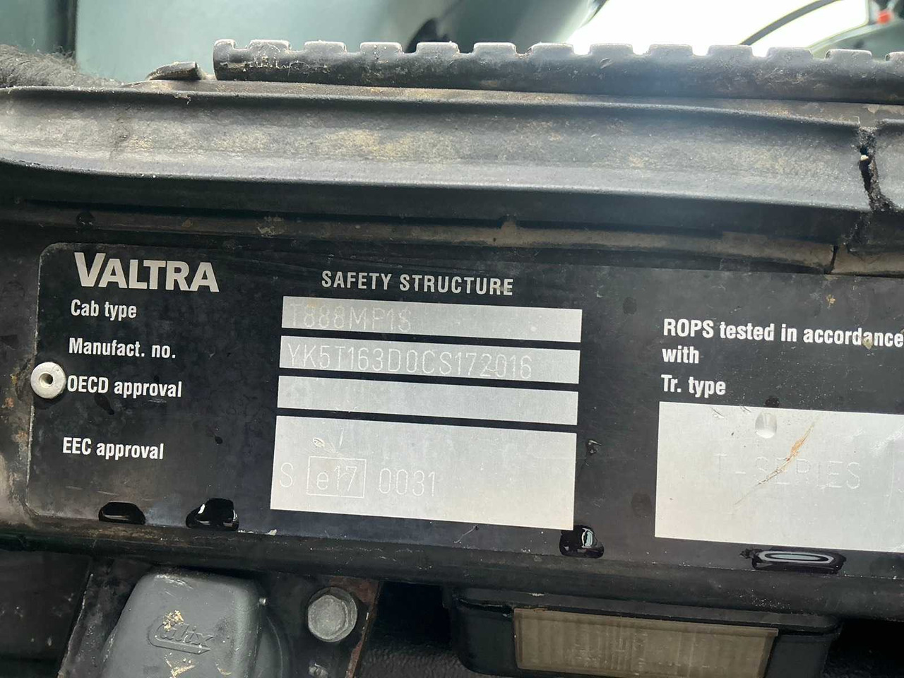 Traktor Valtra T163: das Bild 17