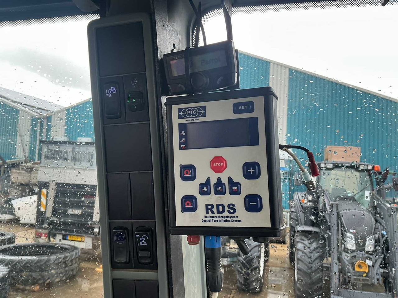 Traktor Valtra T163: das Bild 24