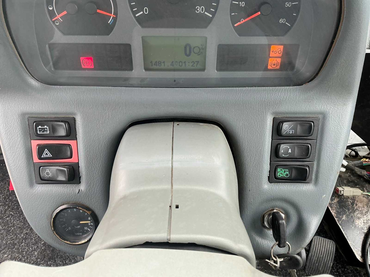 Traktor Valtra T163: das Bild 21