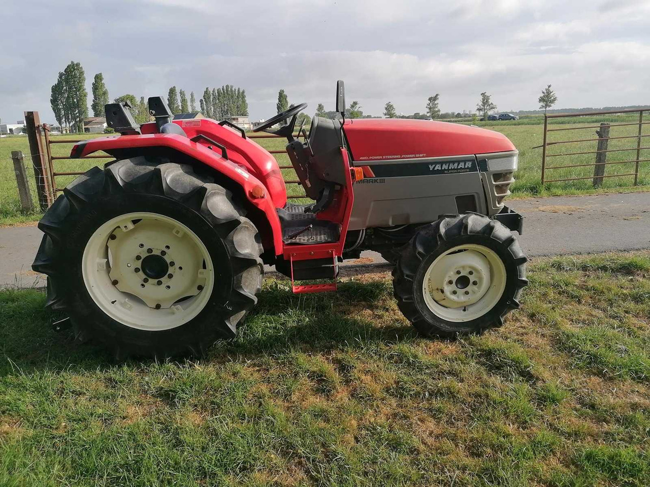 Yanmar AF-33 - Kleintraktor: das Bild 3 Yanmar AF-33 - Kleintraktor: das Bild 3