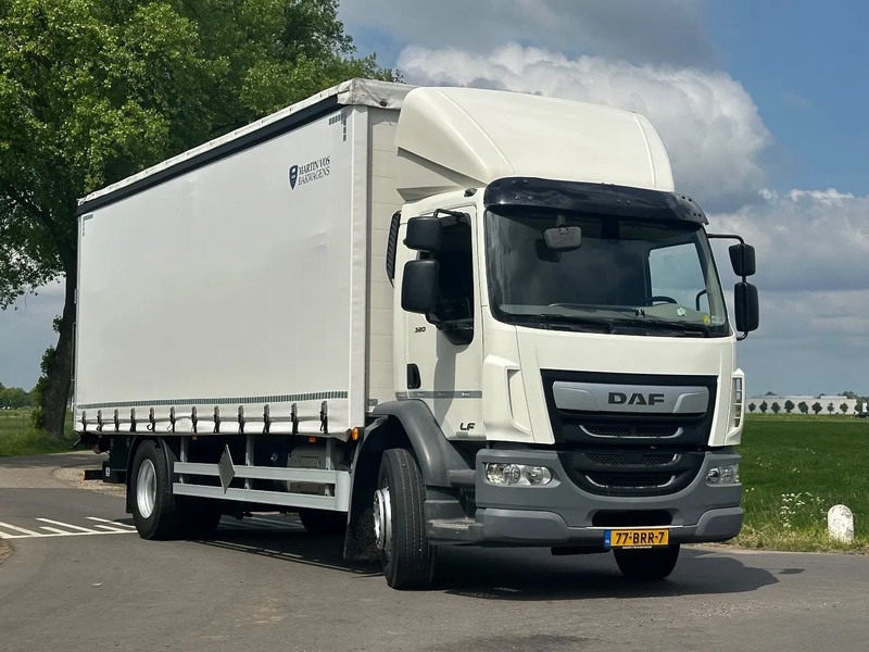 DAF CF 320 LF320.18 EURO6. SchuifzeilBakwagen met Laadklep. in TOPSTAAT! - Plane LKW: das Bild 2 DAF CF 320 LF320.18 EURO6. SchuifzeilBakwagen met Laadklep. in TOPSTAAT! - Plane LKW: das Bild 2