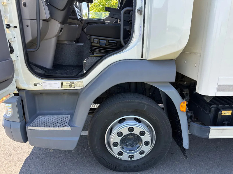 DAF LF 230 LF230.12 EURO6. 61797km!! 440x244x228 Bakwagen met Laadklep. - Koffer LKW: das Bild 5 DAF LF 230 LF230.12 EURO6. 61797km!! 440x244x228 Bakwagen met Laadklep. - Koffer LKW: das Bild 5